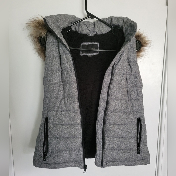 Banana Republic Vest Quilted Faux Fur Hood XS Women's - Picture 2 of 8